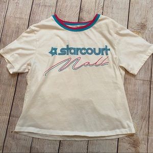 Stranger things retro starcourt mall tee L